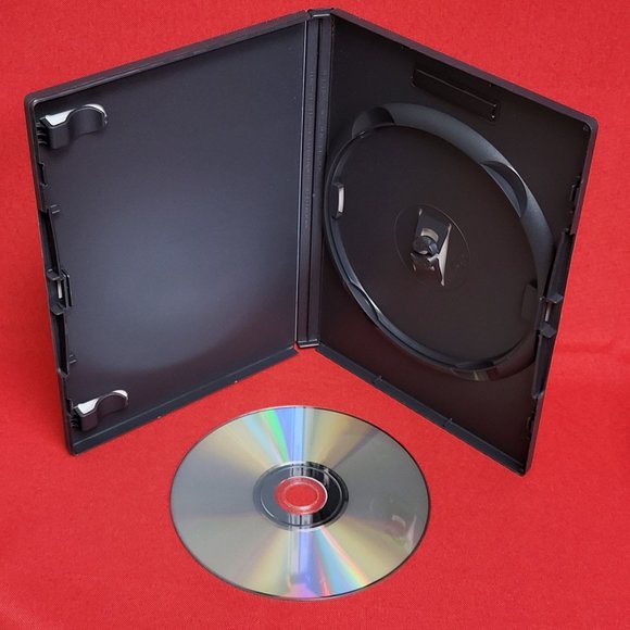 Louise Solomons Yoga & Pilates DVD - Picture 8 of 11